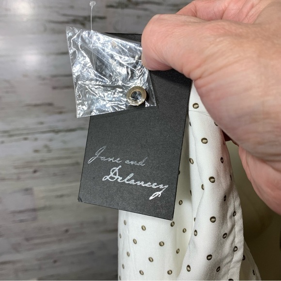 jane & Delancey White Flowy Blouse Button Down Brown Dots Relax Hi Low Tunic M - Picture 11 of 12